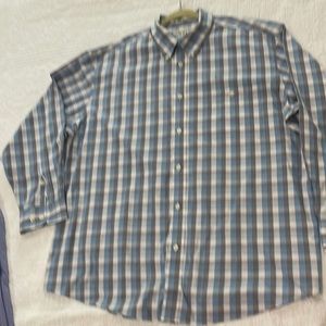 Orvis Men’s button down long sleeve shirt. 100% cotton. XXL, Classic fit.